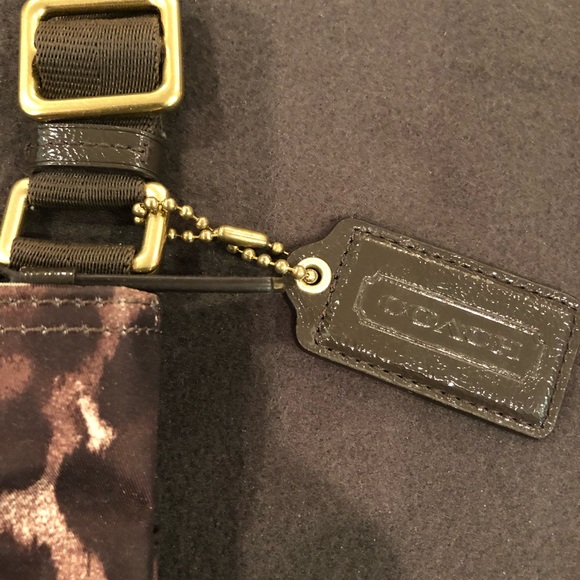 Coach Large Crossbody - Picture 6 of 8